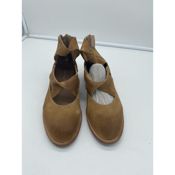 New Antelope Lalana Suede Back Zip Flat Booties Straps Brown Size EU 37 US 6-6.5 - Picture 3 of 8